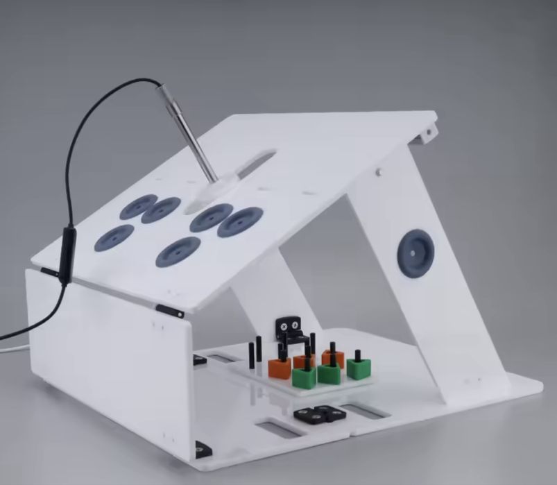 Лапароскопічний тренажер