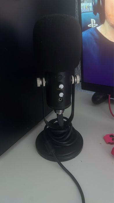 PC Gamer com Microfone de Brinde