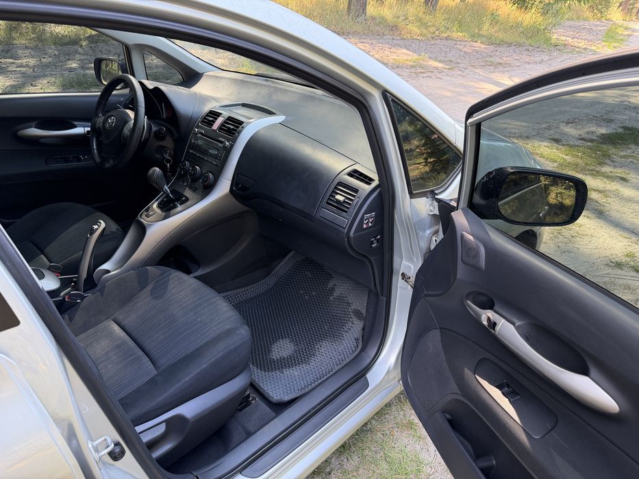 Продам Toyota Auris