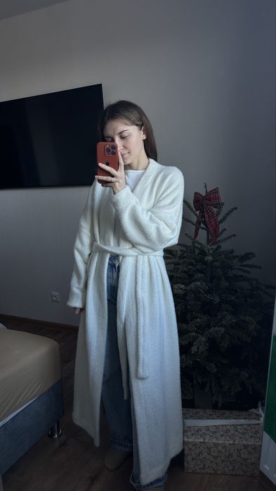 Ідеальний , пухнастий кардиган