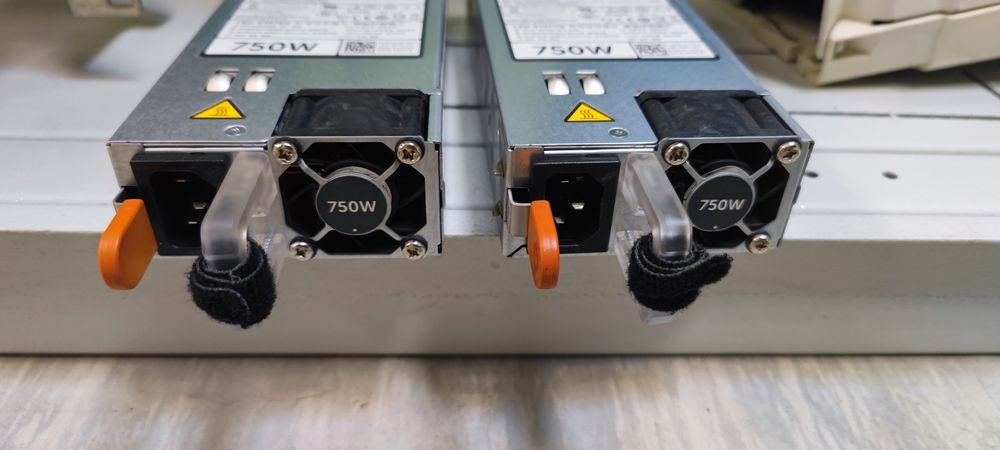 Блоки живлення D750E-S1 для серверів Dell R630/R730