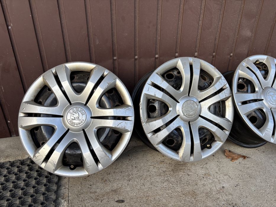 Felgi stalowe+ kołpaki do skody