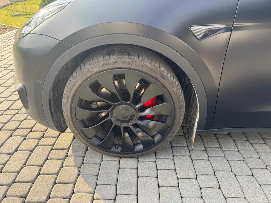 Tesla Model Y Performance