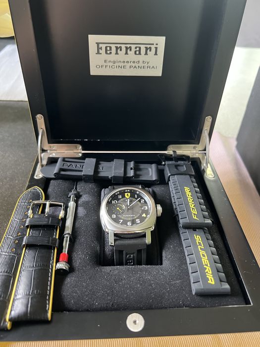 Panerai Scuderia Ferrari GMT