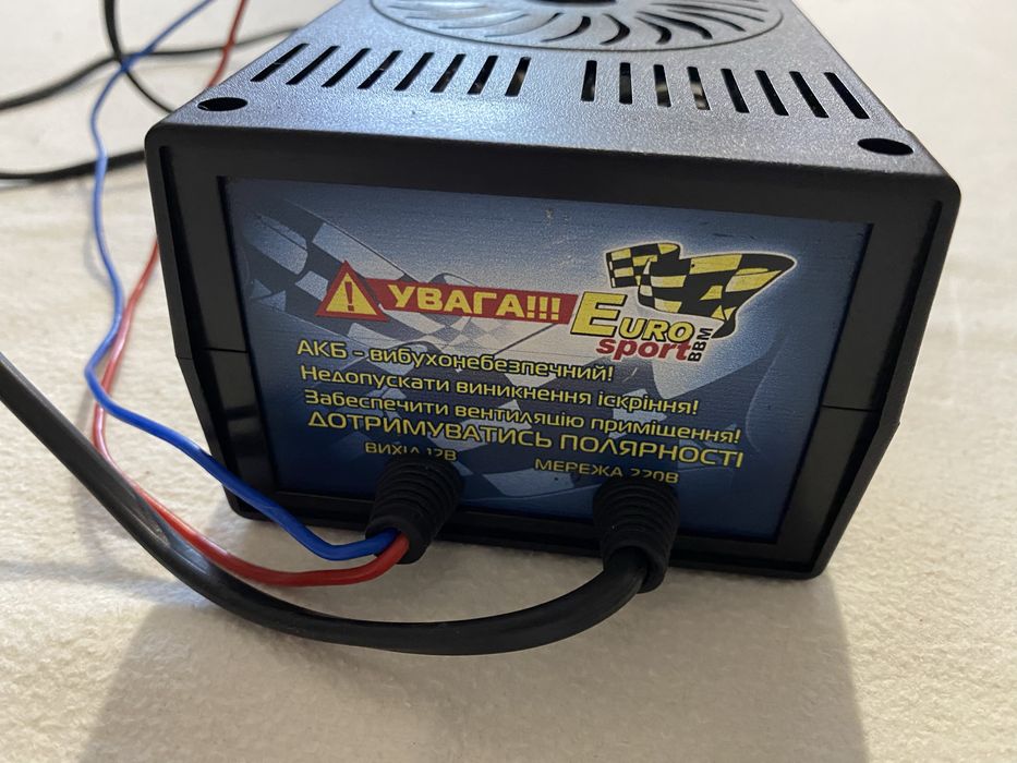 Зарядное устройство для Аккумуляторов Дніпро-6М Автомобильное