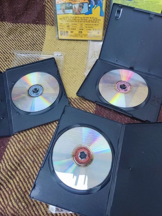 Продаю диски про Бэтмена, dvd с лучшими мультисериалами про Бетмена