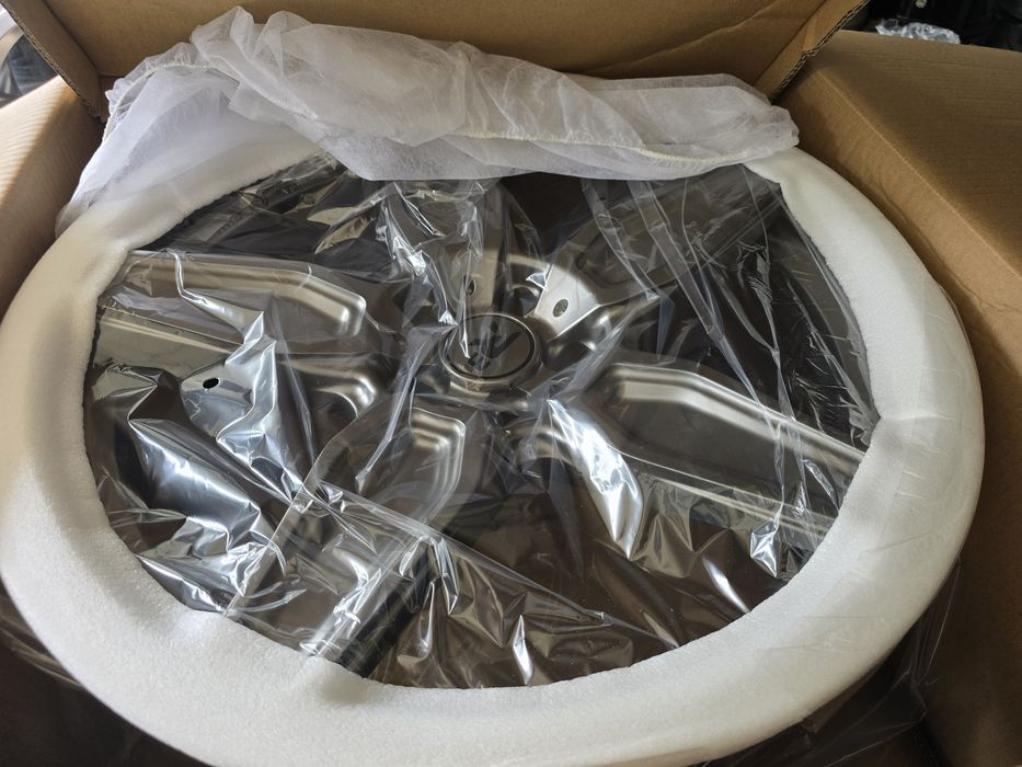 Alufelgi R3 10,5j 20'  BMW X5, X6   5x120