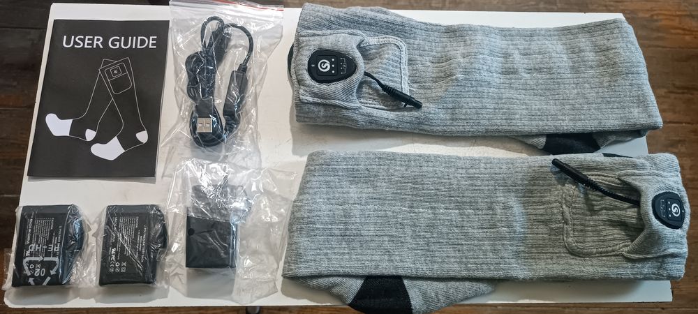 meias elétricas com bateria recarregável.