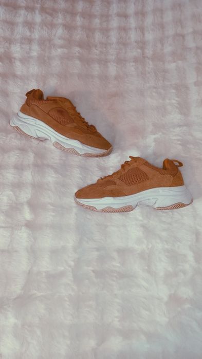 Sneakers trampki Roots 38 sznurowane adidasy sportowe musztardowe buty