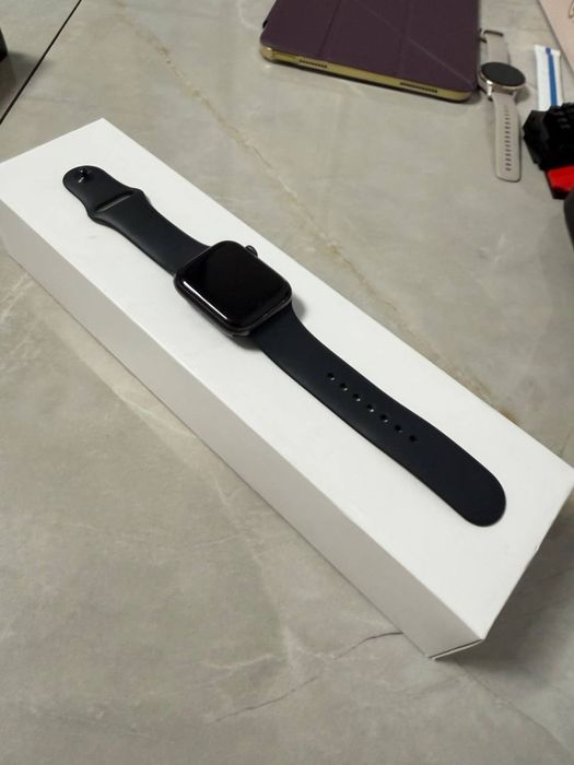 Годинник Apple Watch Series 5