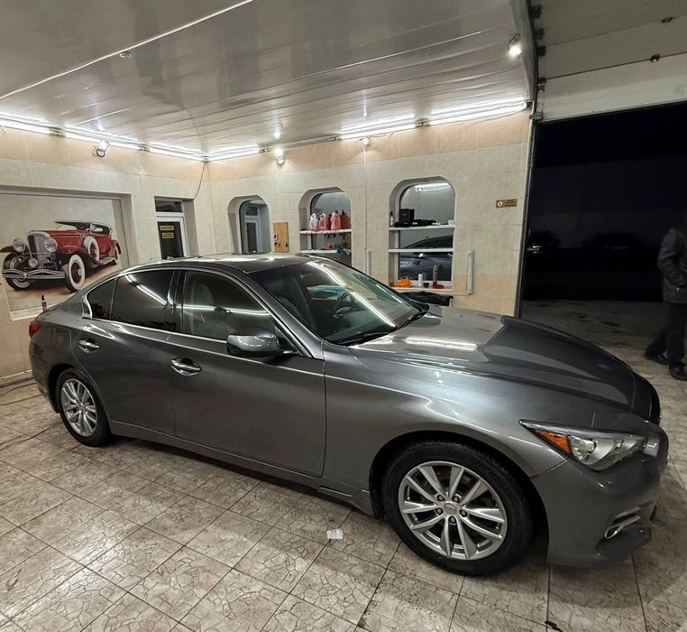 Продам infiniti Q50 2014 год