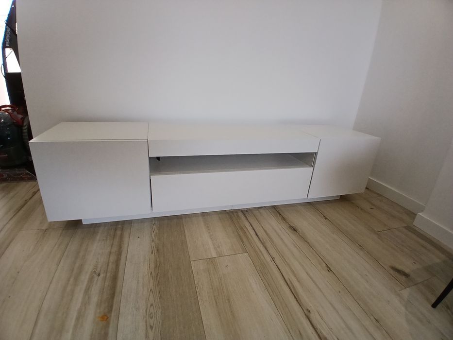 Mobilias usadas (7meses) em bom estado.