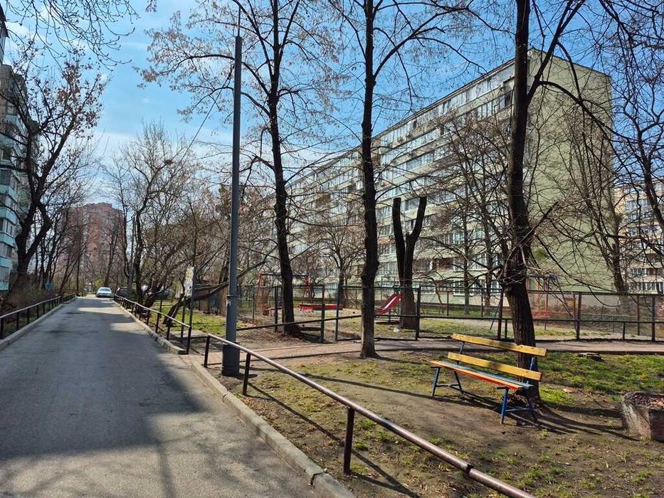Оренда 2-кімнатна квартира на Русанівці, вул. Ентузіастів, 35