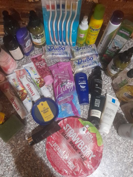 Маски,крема, пасти ,мило