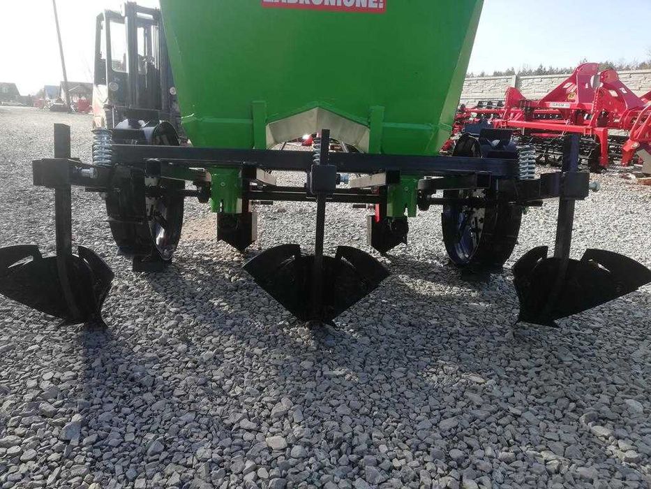 PROMOCJA-SADZARKA do ziemniaków 2 rzędowa-NOWA-dostawa pod adres