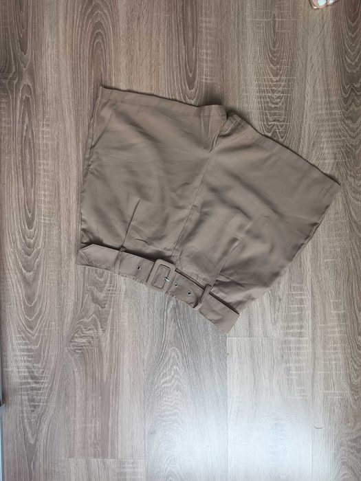 Spodenki Bermudy pasek materiałowe beż brąz