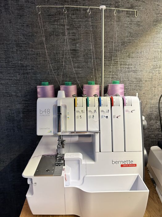 Overlock cover funlock Bernette b48