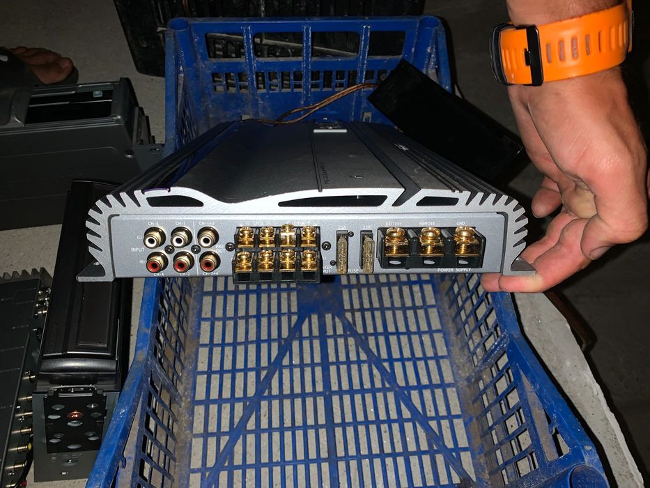 Rádio - Alpine V12 DC Straight