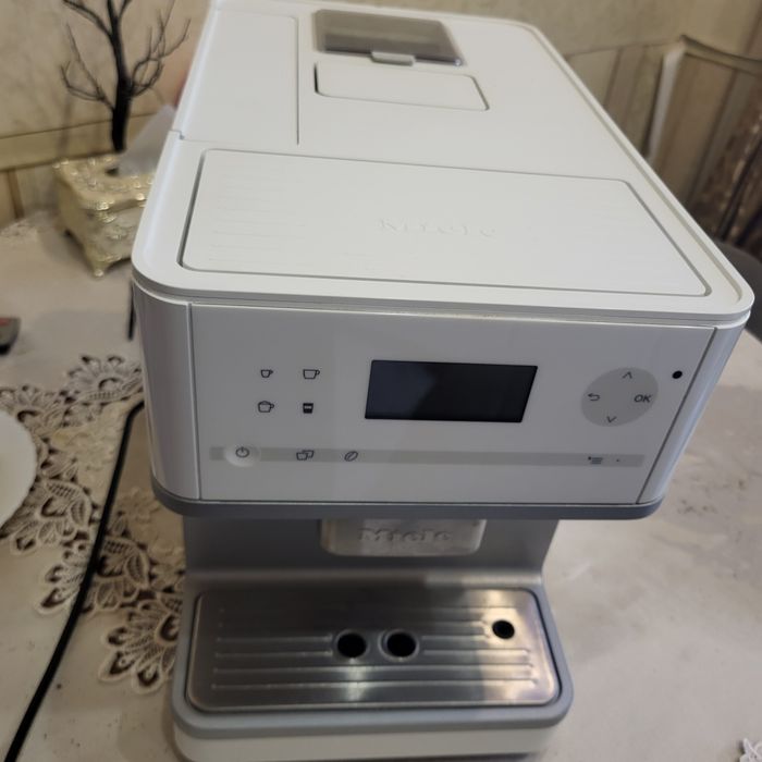 Кавоварка  Кофемашина  MIELE