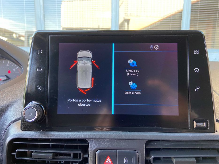 Peugeot Partner 1.6 HDI  100cv  Carplay NACIONAL Só 99 mil kms!!