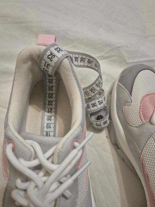 Кроссовки 39 размер 25 см по стельке