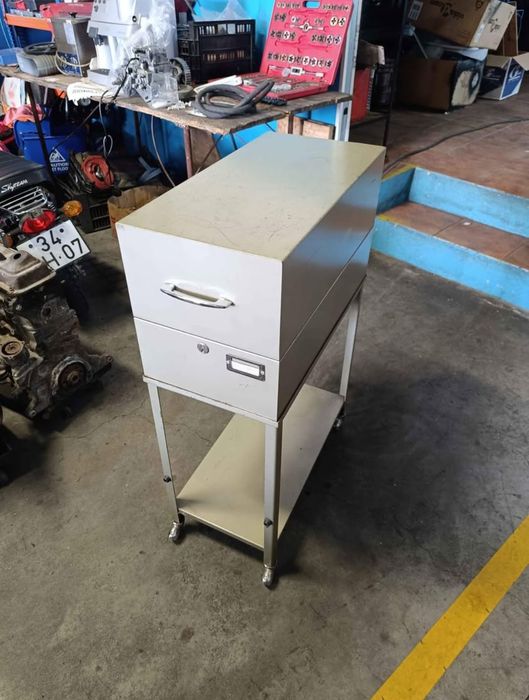 Arquivador metálico folhas A4