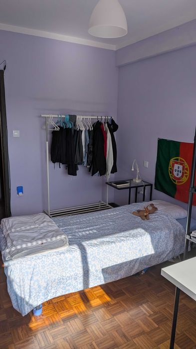 Quarto Matosinhos centro para arrendar mensal ou semanal . schedule visit