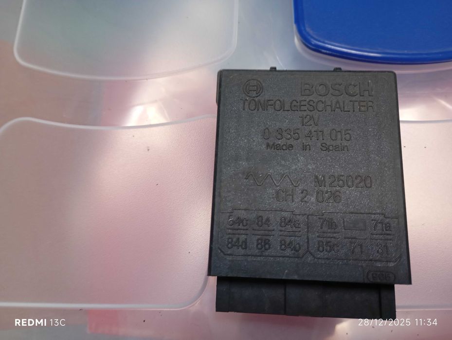 BOSCH  Relé de sequência sonora BENZ, Smart, BMW e outros