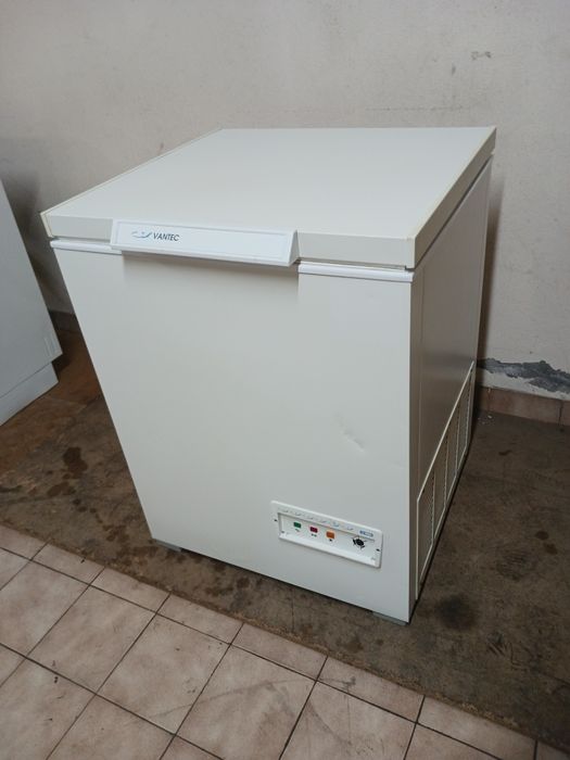 Arca congeladora 145 litros em perfeito funcionamento possibilidade de