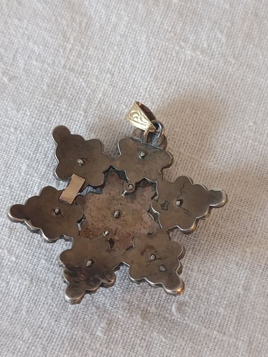 Гранаты  Кулон.Австро-Венрия.Роскошные пиропы