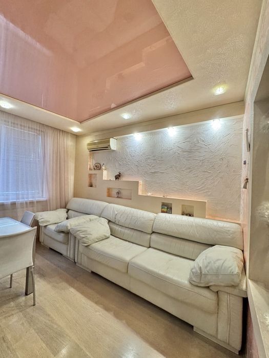 4 кімнатна квартира на Макулані Всебратське Центр. Міський район