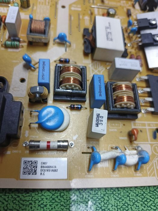 Плати з тв ЛЖ47 LN613V та Самсунг UE40NU7100