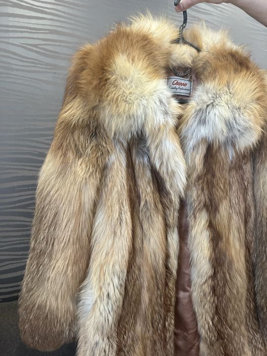 Натуральна лисяча шуба б/в