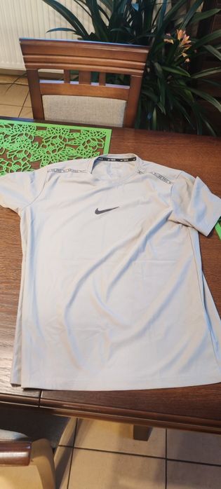 Koszulka Nike Rozmiar M nowa