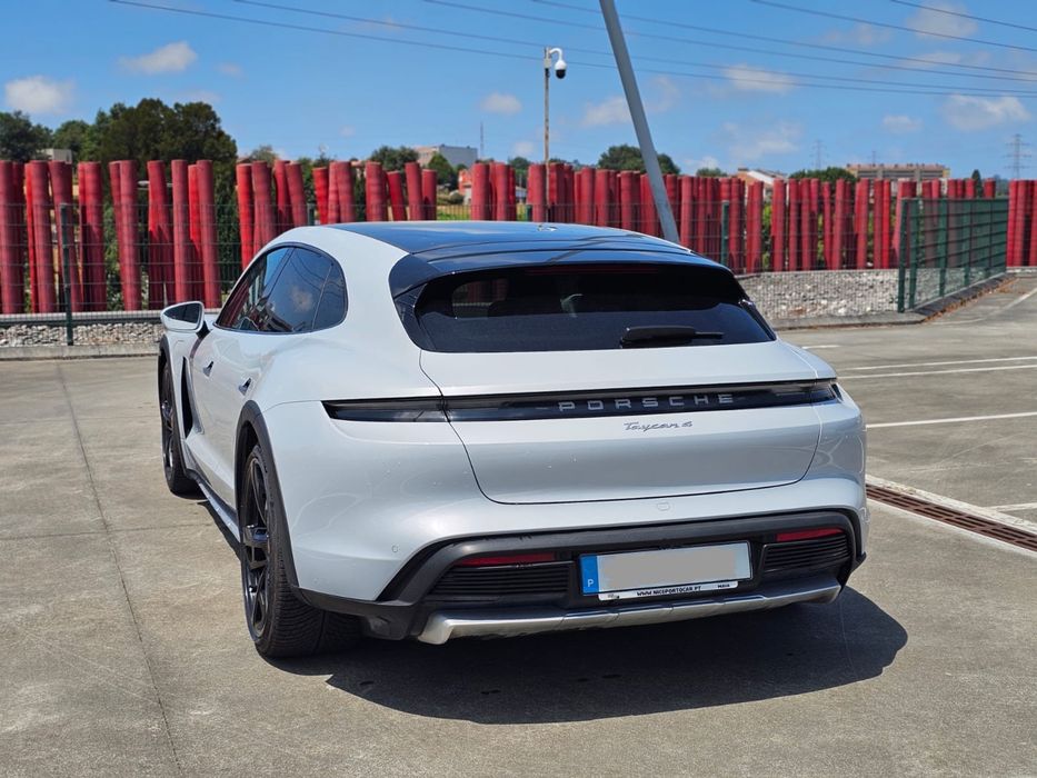 Porsche Taycan - Aluguer para Eventos (c/ Condutor)