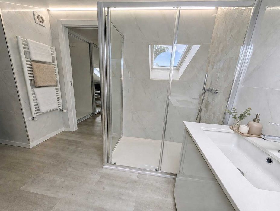 Estúdio renovado, como novo, bastante luminoso, para arrendar — Santa Clara, Leiria