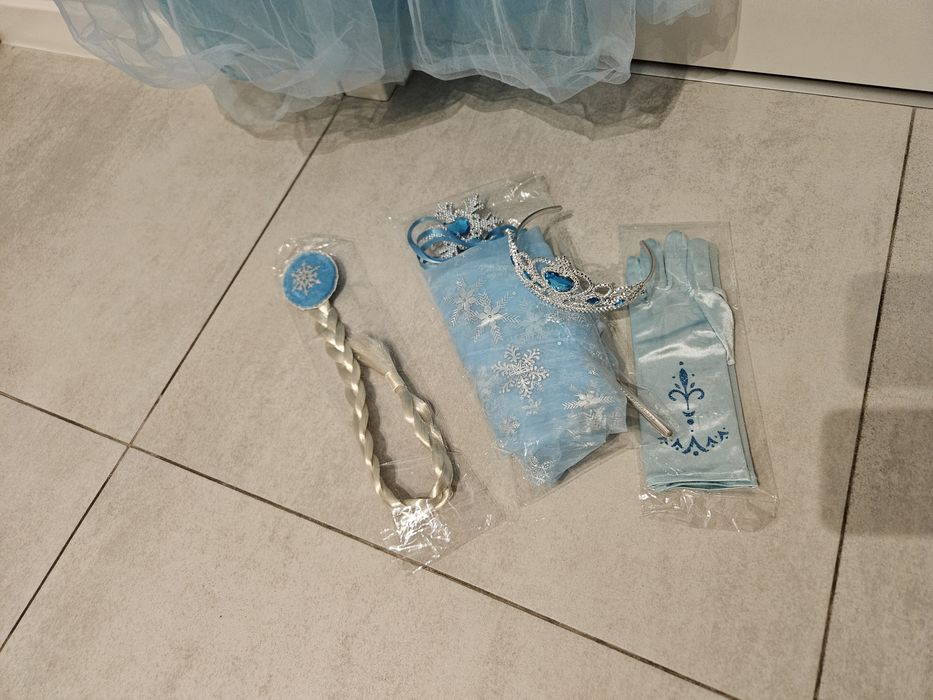 Sukienka/strój Kraina lodu Frozen Elza rozmiar 150