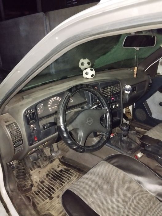 Опель омега а.2.0 г/б.