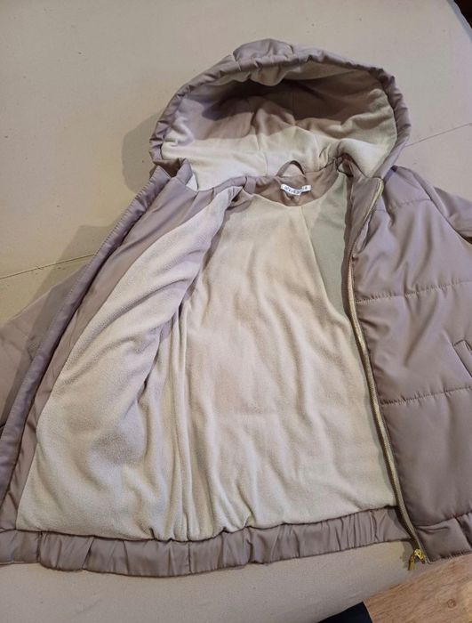 Куртка жіноча утеплена,розмір S.