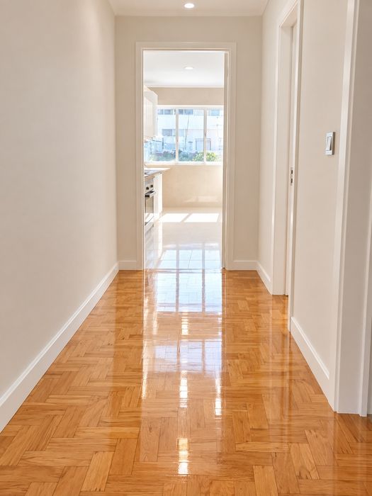 Arrendamento Apartamento T1, possibilidade de fazer um Qt dividido a sala Baixa da Banheira ao lado da estação de comboio s