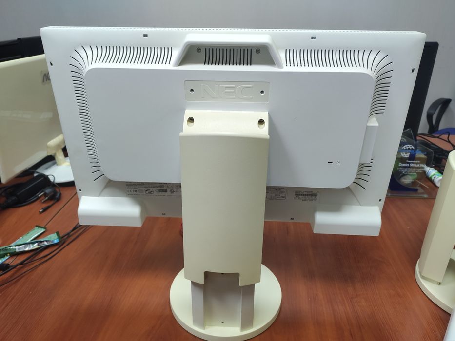 Монитор NEC MultiSync EA232wmi 23"