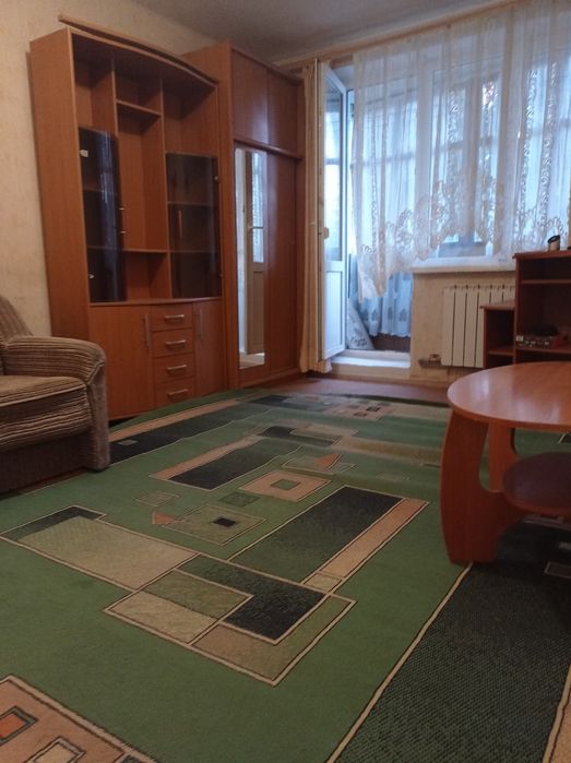 Срочно продам однокомнатную квартиру метро Индустриальная