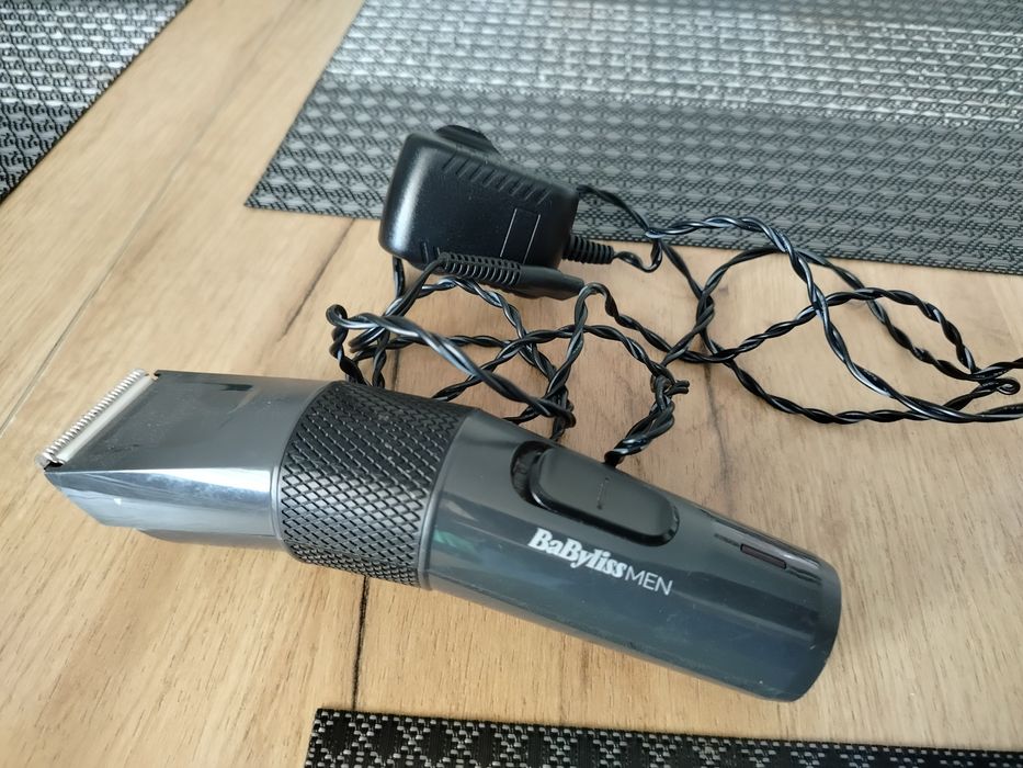 Maszynka Babyliss akumulatorowa.