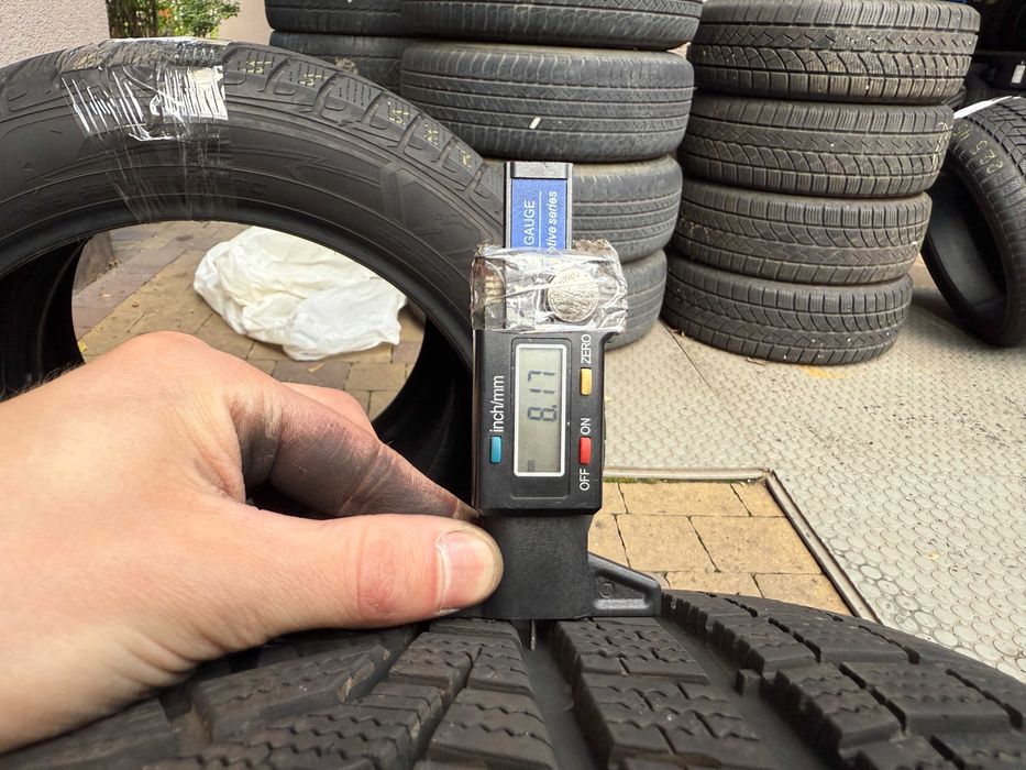 245-40 R19 98V Hankook Winter Icept Evo2 HRS 2023 розпаровка 1шт