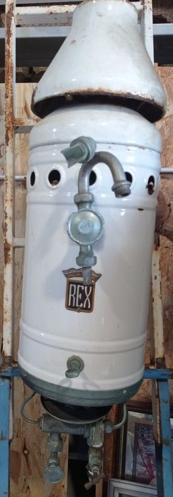 Dois esquentadores REX