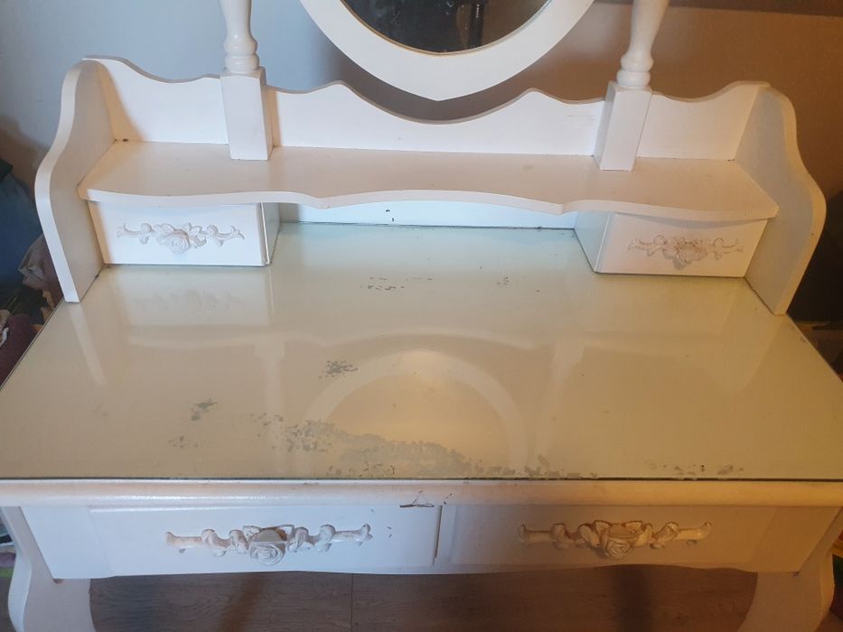 Toaletka dziecięca biała