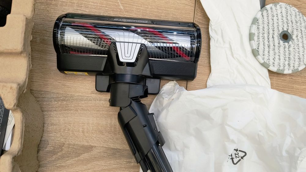 Продам новый аккумуляторный пылесос   Rowenta RH9AD1WO