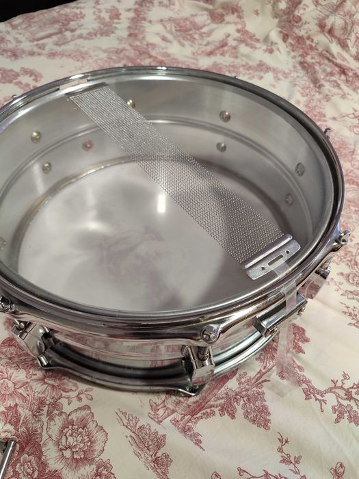 Tarola de aço 14" praticamente nova!