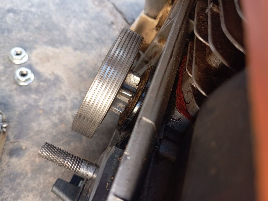 Бензопила подобіє STIHL  (Китай) в робочому стані