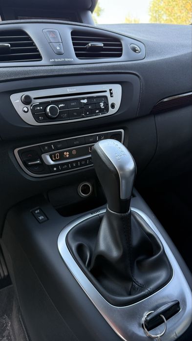 Renault Scenic | Reno | 3 поколение Рено Сценик 1,5 дизель